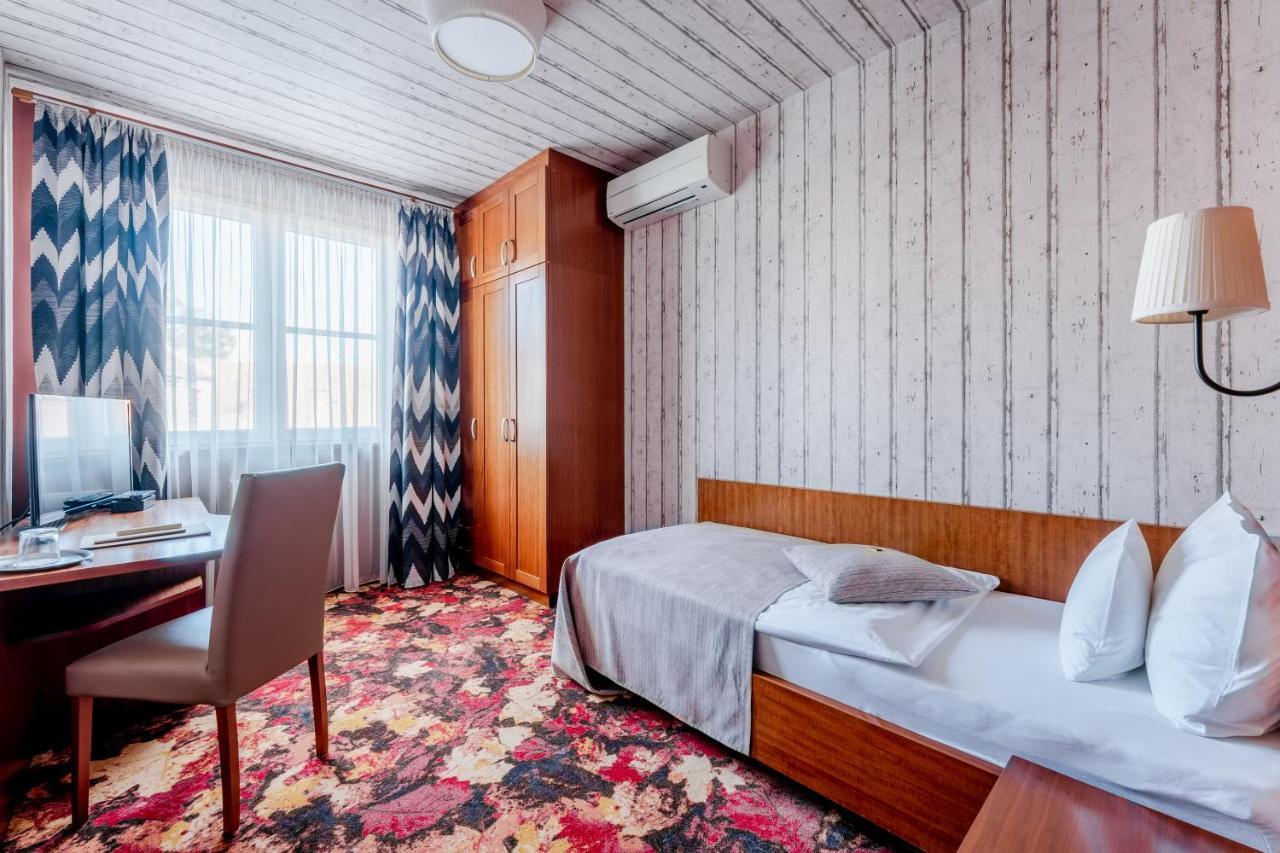 Hotel Lajta Park Mosonmagyarovar Exterior photo